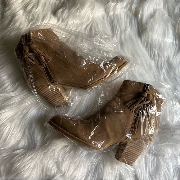 Stuart Weitzman Prancing Tassel Ankle Bootie - Picture 2 of 10